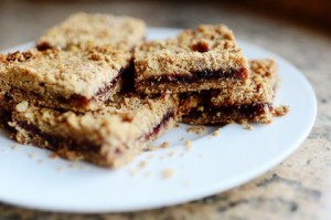 strawberry-oatmeal-bars